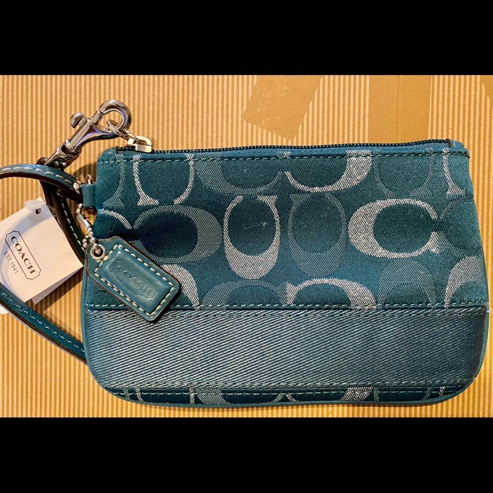 Wristlet